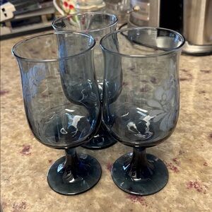 Set of 3 Pfaltzgraff Blue Floral Wine Glasses 8 oz